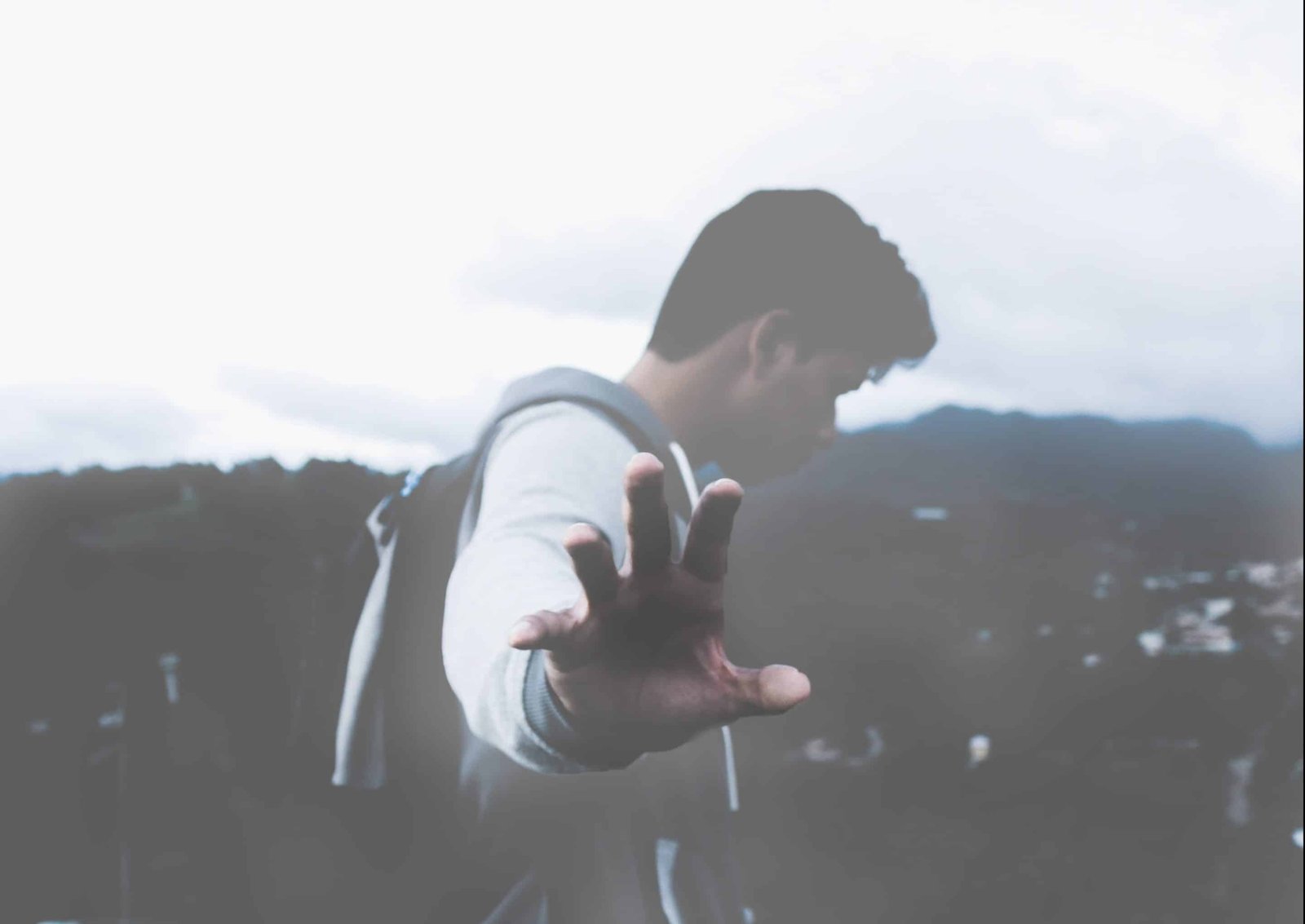 4 ways we can sabotage our happiness and how to stop